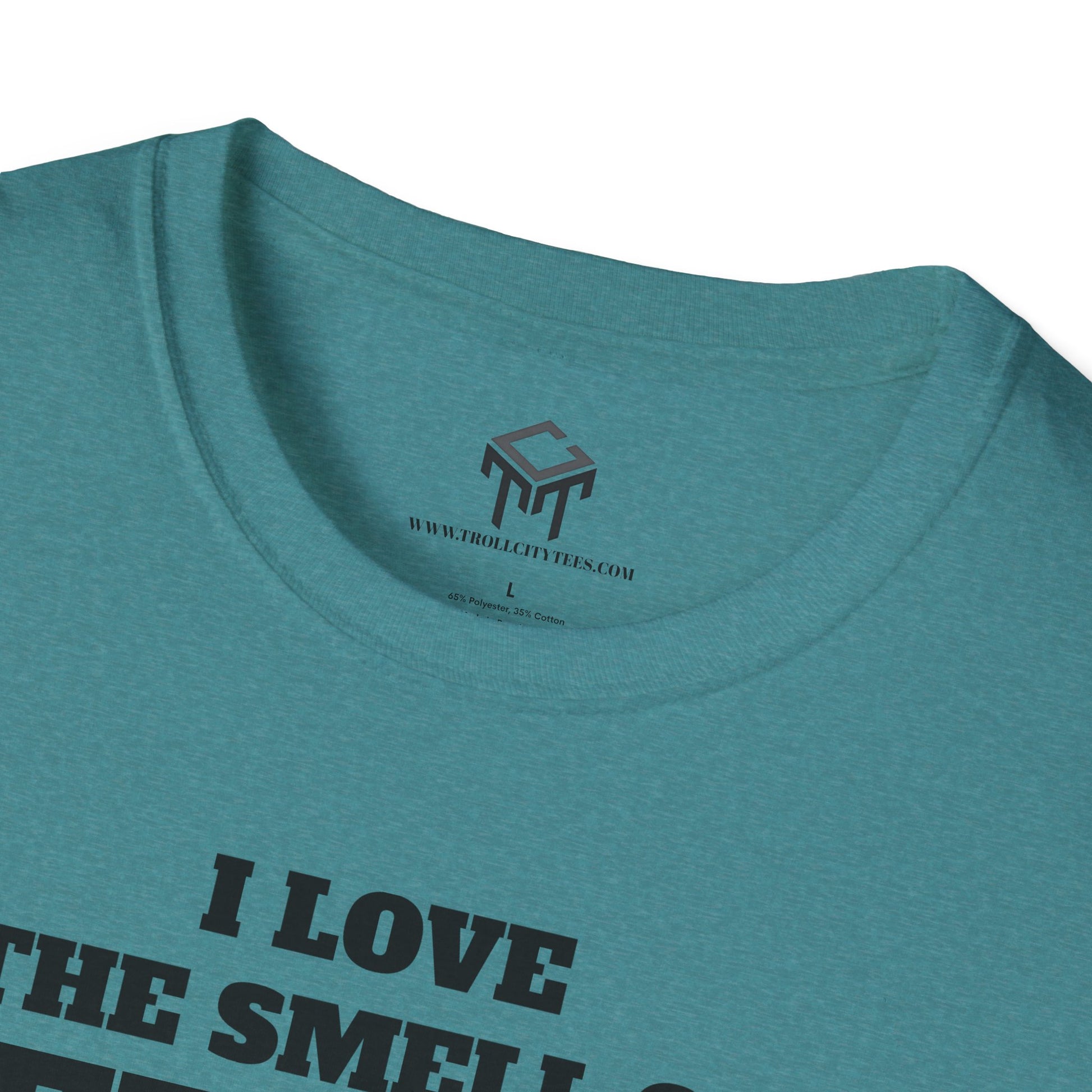 I Love The Smell of Jet Fuel in The Morning - Funny Unisex T-Shirt